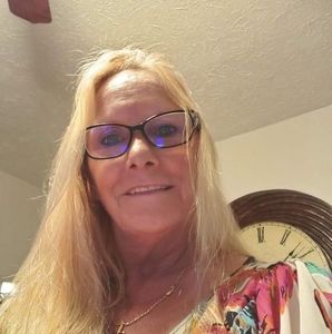 Meet your Posher, Vickie